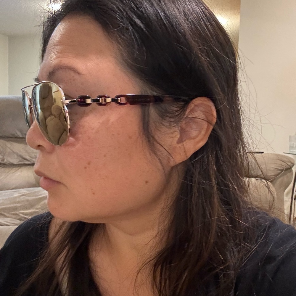 Michael kors aviator style sunglasss - Picture 3 of 7